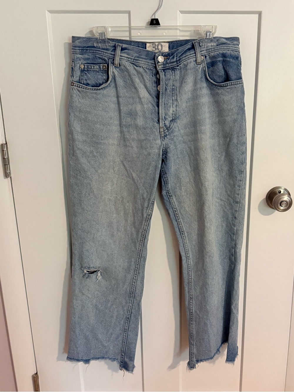 We The Free Light Wash Distressed Ankle Jeans